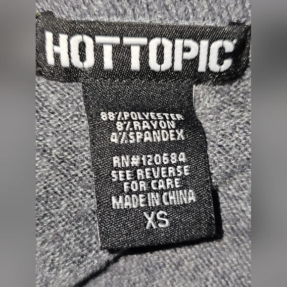 EUC Y2K XS Hot Topic Gray Skull Pattern Women's Cardigan Sweater - Picture 2 of 7